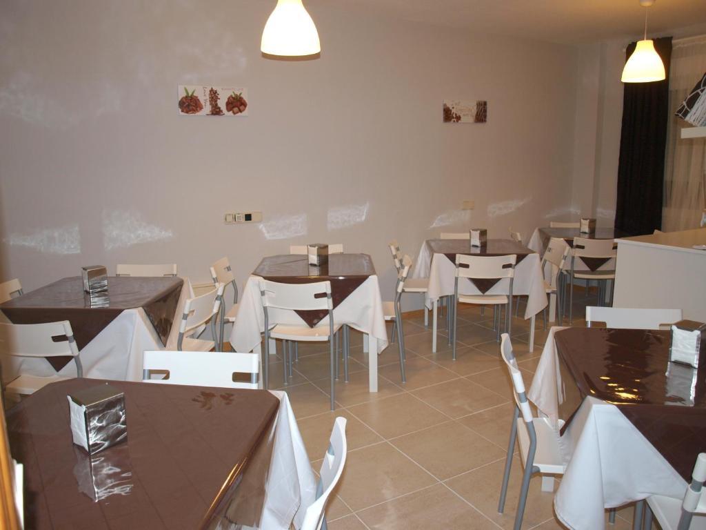 Hostal El Parque San Martín de la Vega Exterior foto